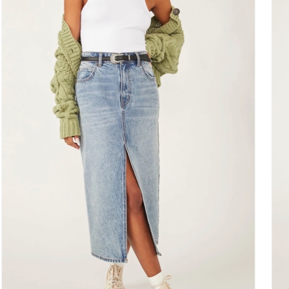 FREE PEOPLE/We The Free “Calabasas” Denim Midi Skirt